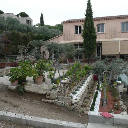 Chez Elles 2 Bed & Breakfast Caumont-sur-Durance Exterior foto